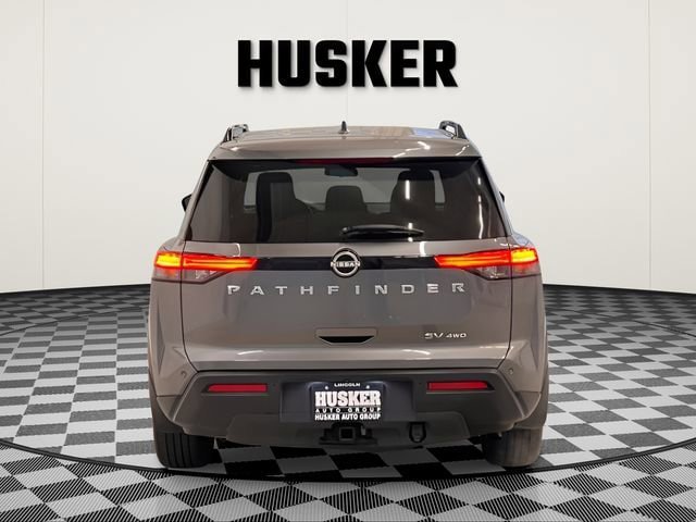 Used 2022 Nissan Pathfinder SV w/ SV Premium Package image 4