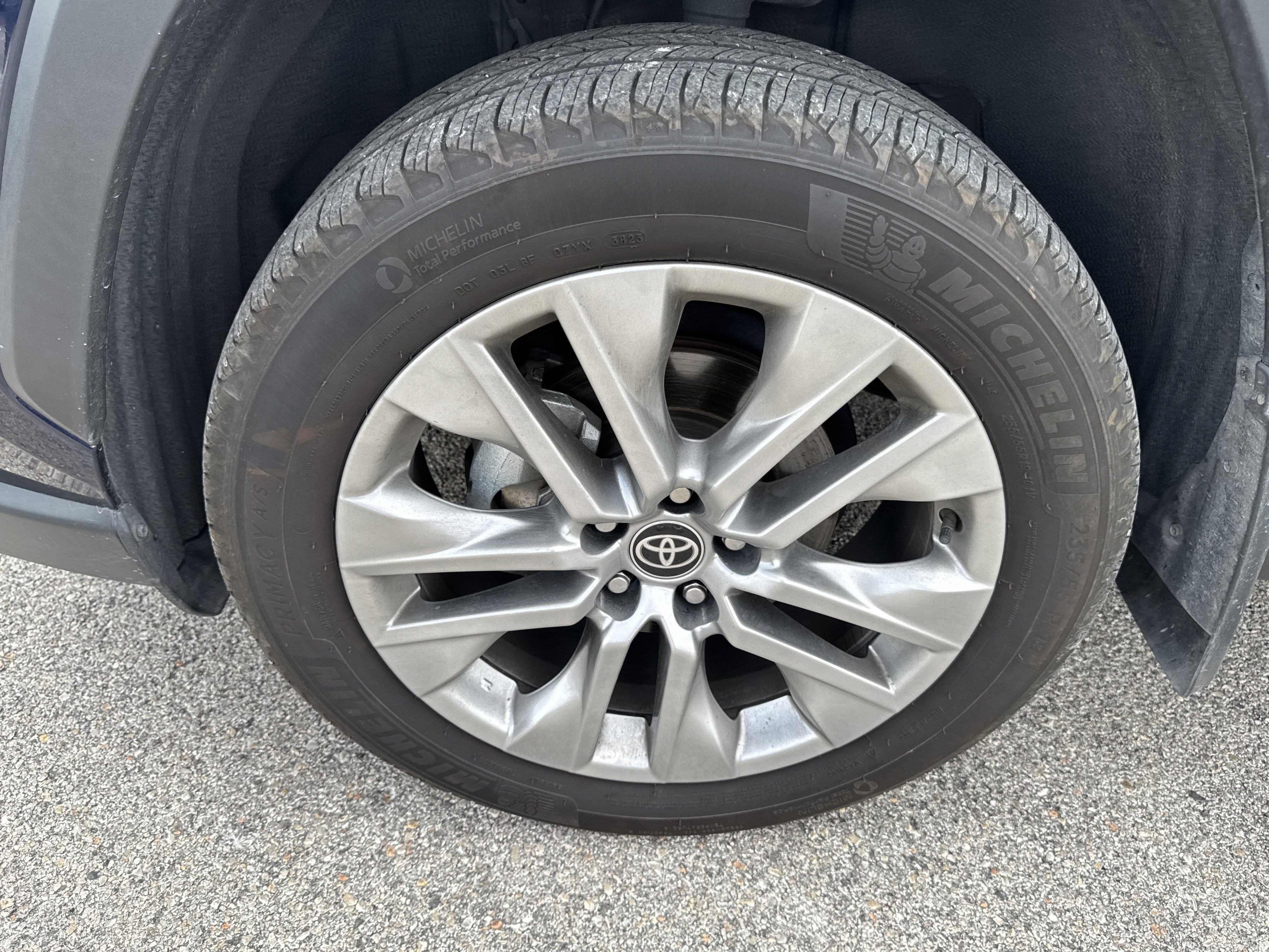 Used 2024 Toyota RAV4 XLE Premium FWD image 9