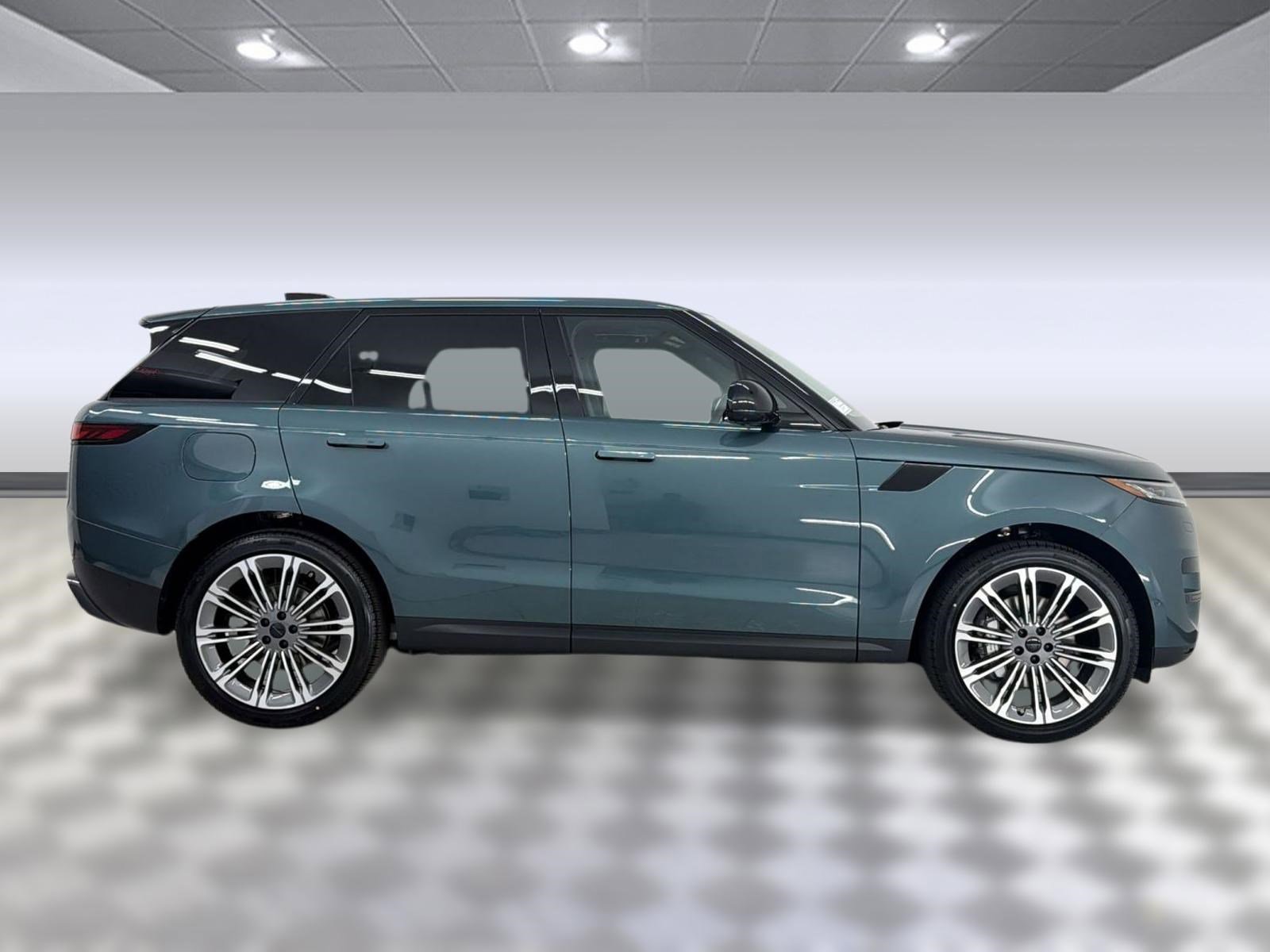 New 2026 Land Rover Range Rover Sport SE AWD/4WD image 8