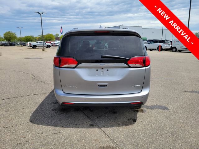 Used 2019 Chrysler Pacifica Limited FWD image 4