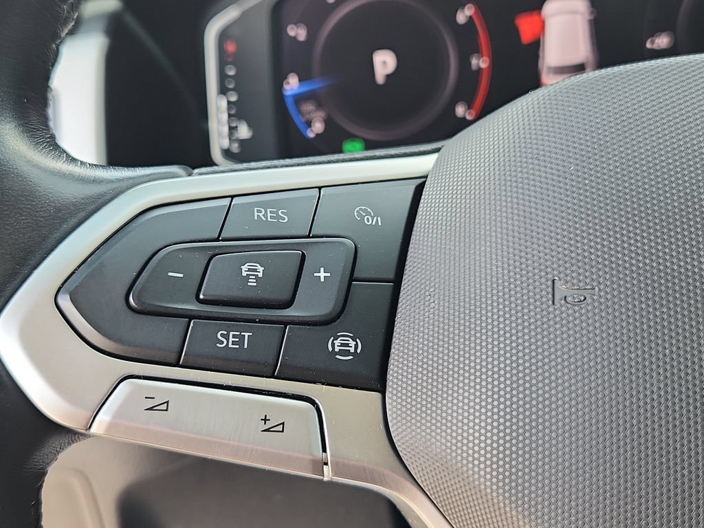 Used 2021 Volkswagen Atlas SEL AWD/4WD image 18