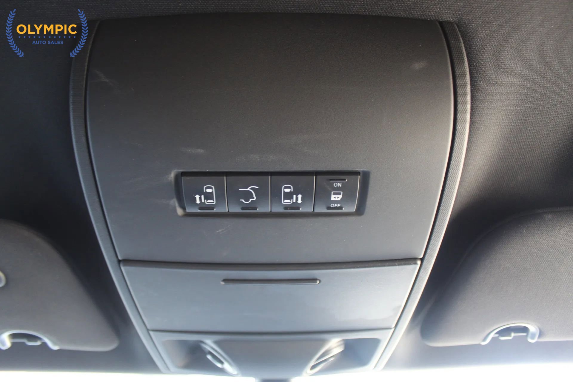Used 2018 Dodge Grand Caravan GT FWD image 27