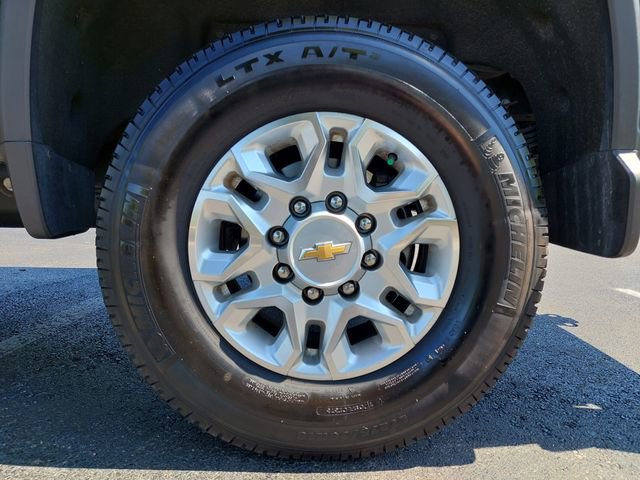 Used 2024 Chevrolet Silverado 3500 LTZ w/ LTZ Premium Package AWD/4WD image 14
