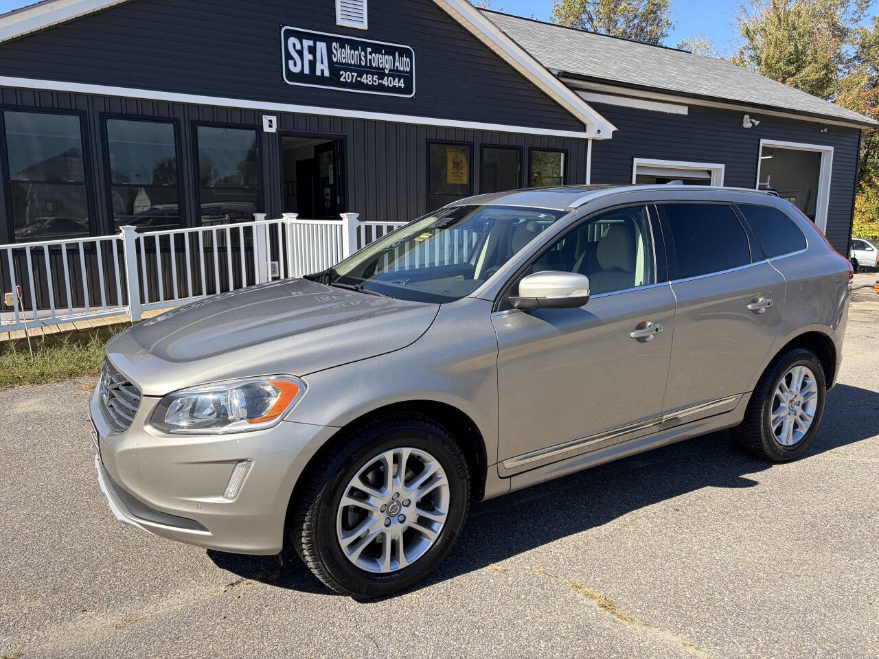 Used 2016 Volvo XC60 T5 Premier w/ Protection Package