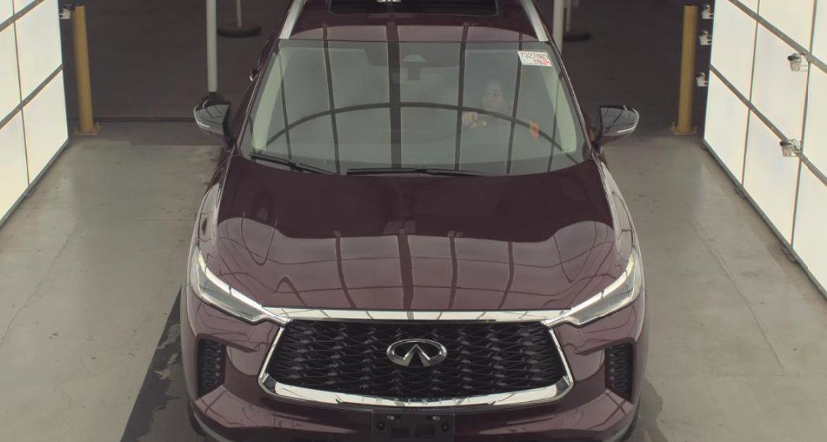 Certified 2023 INFINITI QX60 Luxe w/ Cargo Package image 2