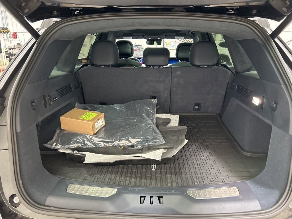 New 2026 Lincoln Nautilus Black Label w/ Jet Appearance Package image 32