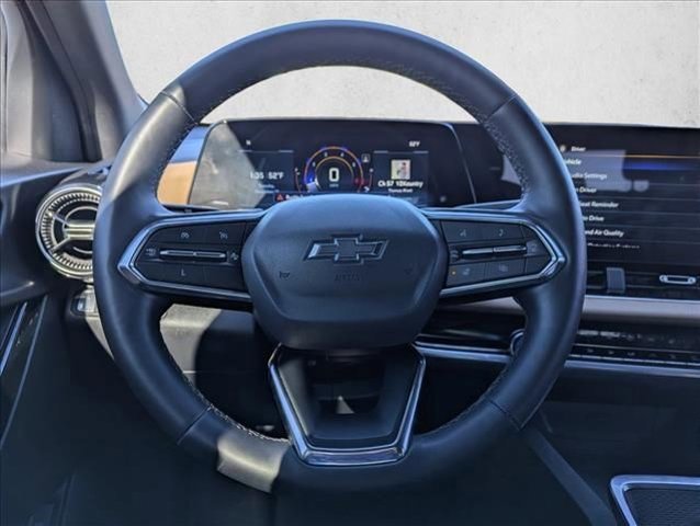 Used 2025 Chevrolet Equinox ACTIV w/ Safety and Technology Package image 15