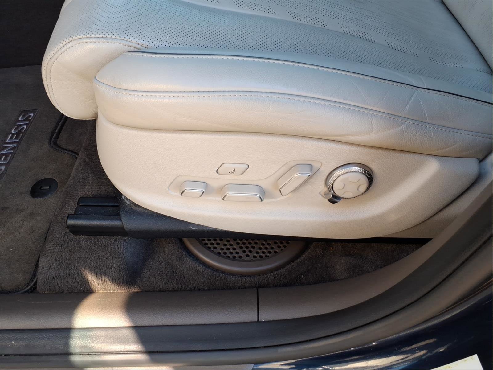 Used 2022 Genesis GV80 3.5T Advanced + image 10