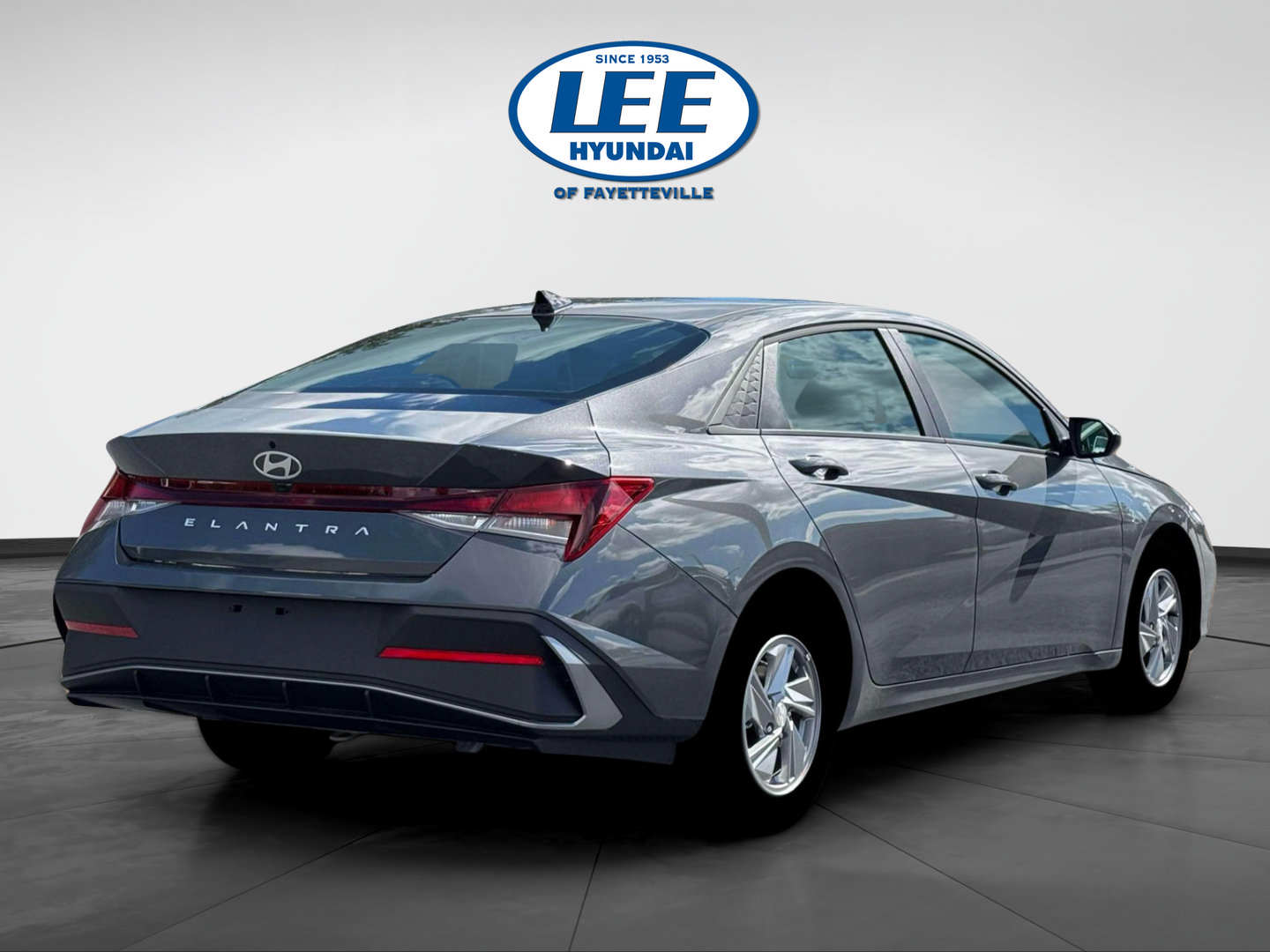 New 2026 Hyundai Elantra SE FWD image 5