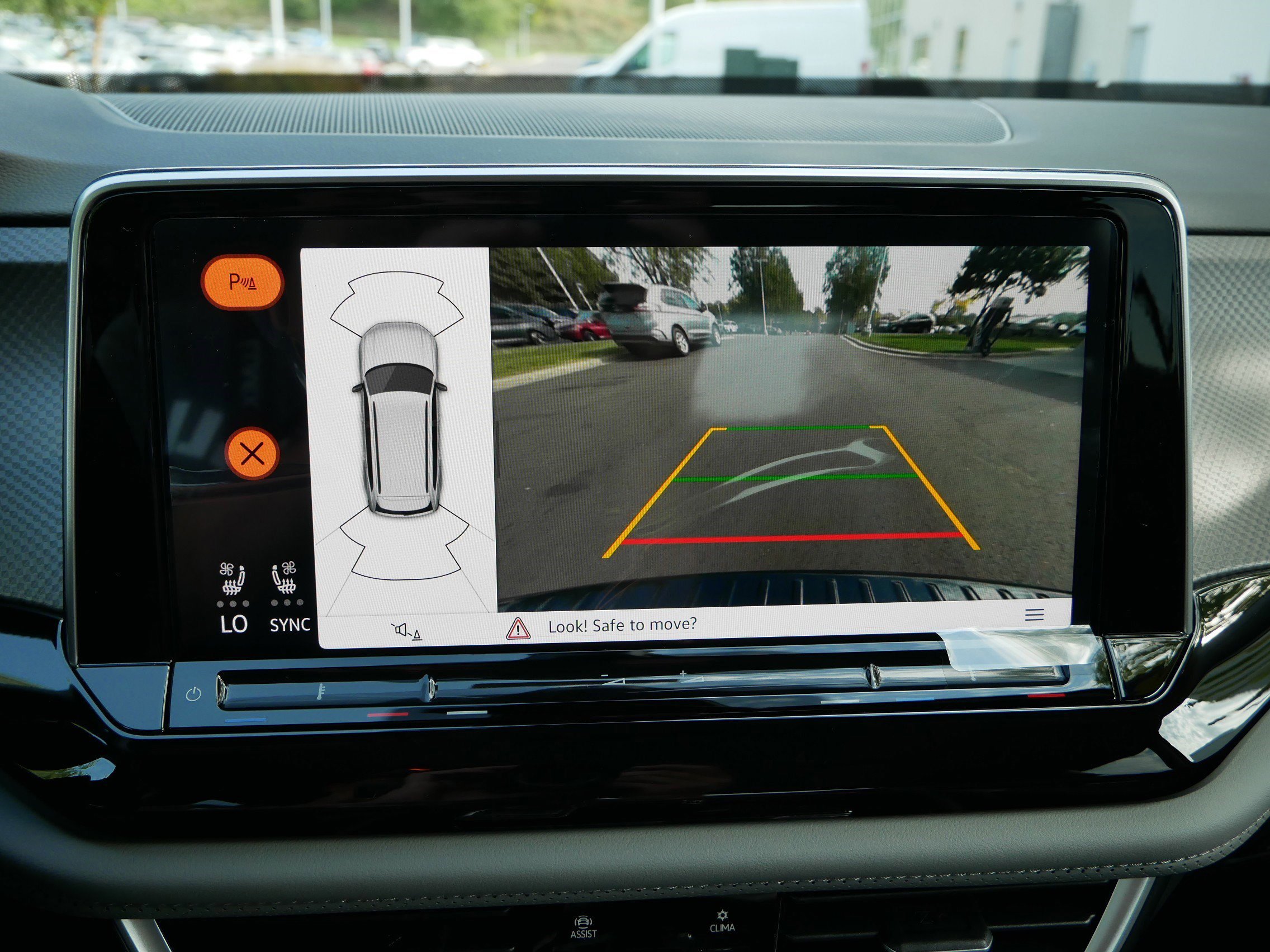 New 2026 Volkswagen Atlas Peak Edition image 12