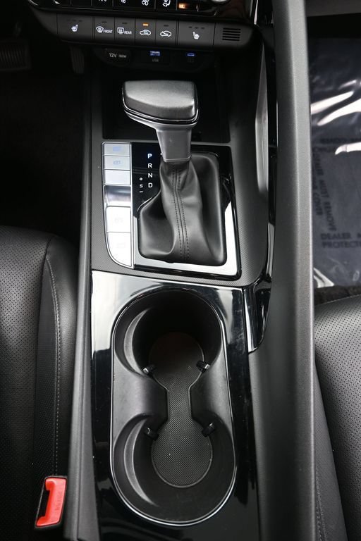 Used 2025 Hyundai Elantra Limited FWD image 18