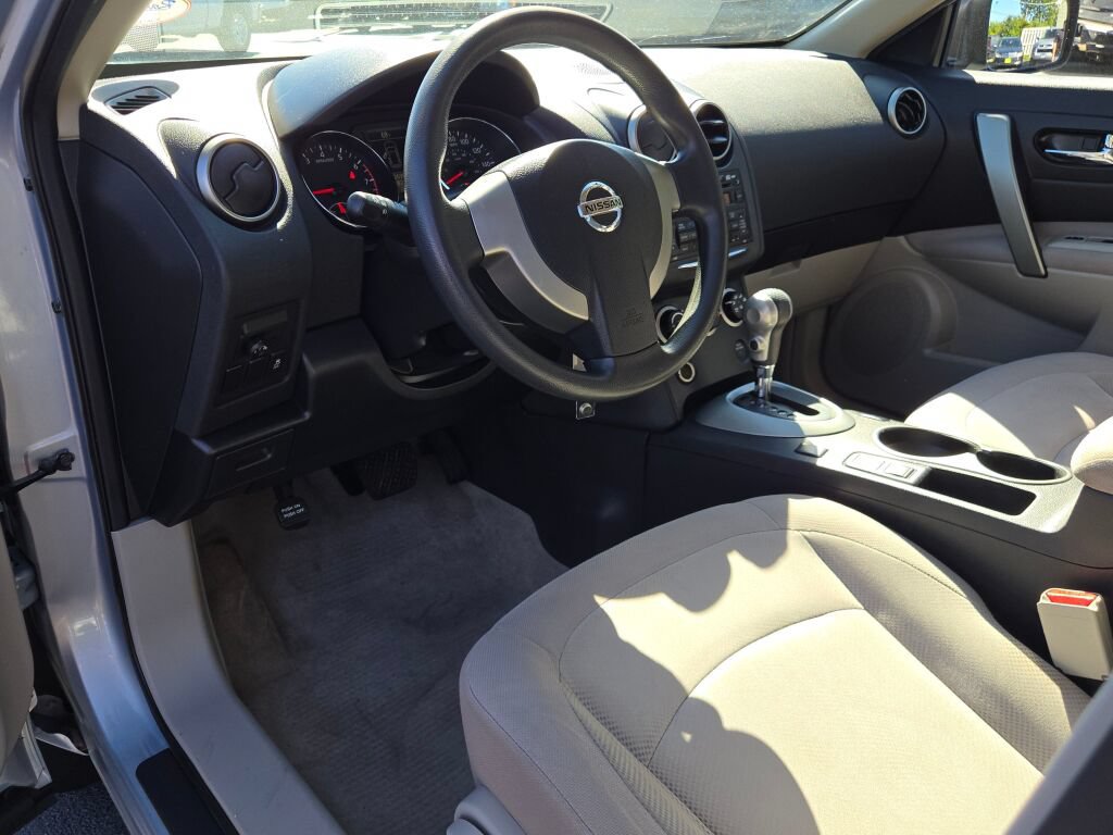 Used 2014 Nissan Rogue S FWD image 26