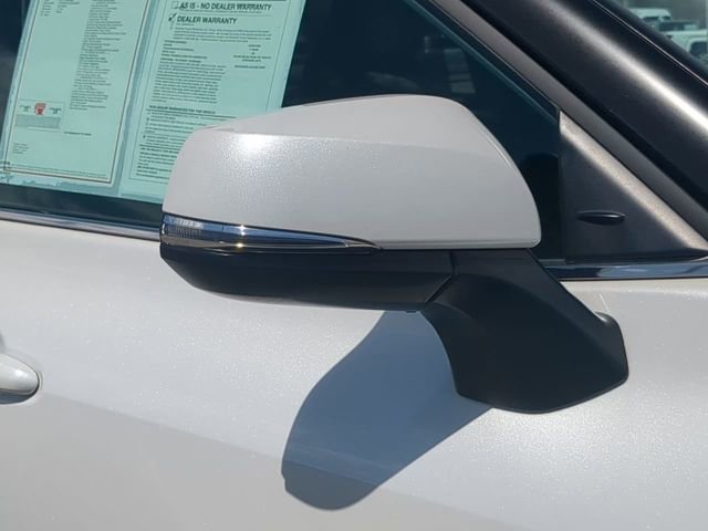 Certified 2025 Toyota Highlander XLE image 12