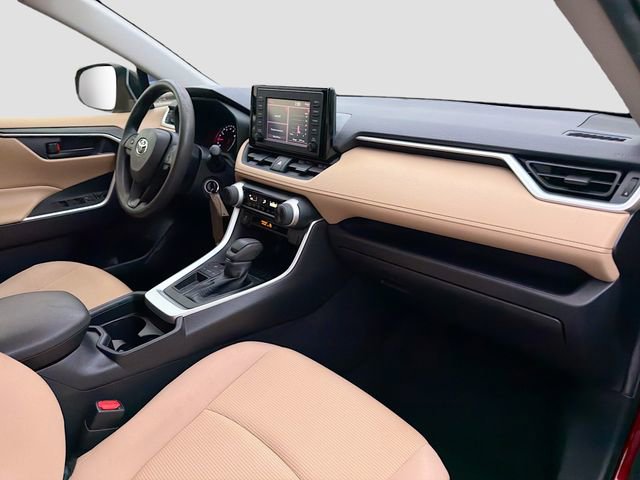 Used 2019 Toyota RAV4 LE image 26