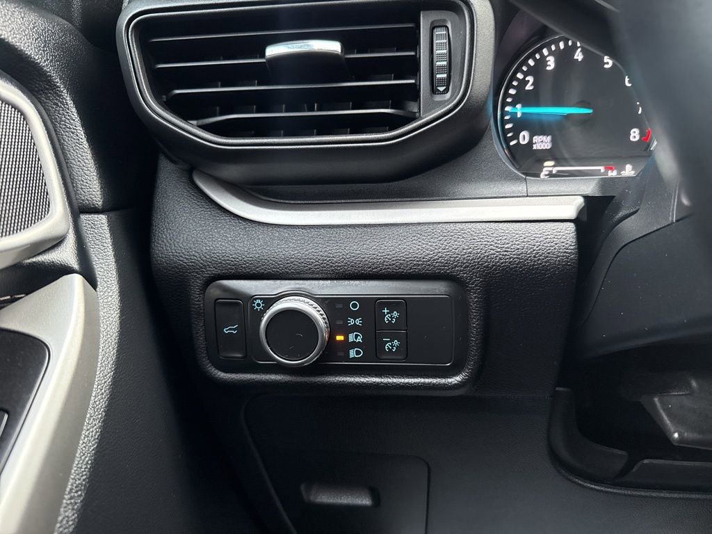 Used 2021 Ford Explorer XLT image 14