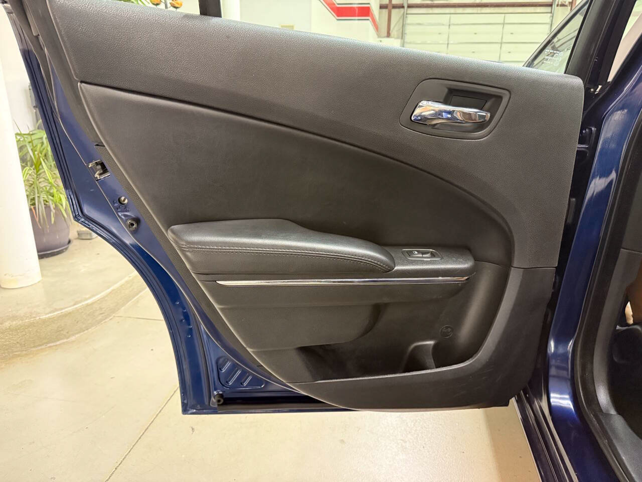 Used 2014 Dodge Charger SE w/ Sport Appearance Group RWD image 12