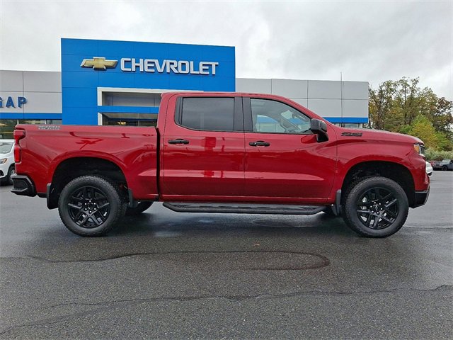 Used 2025 Chevrolet Silverado 1500 LT Trail Boss w/ Convenience Package II image 7