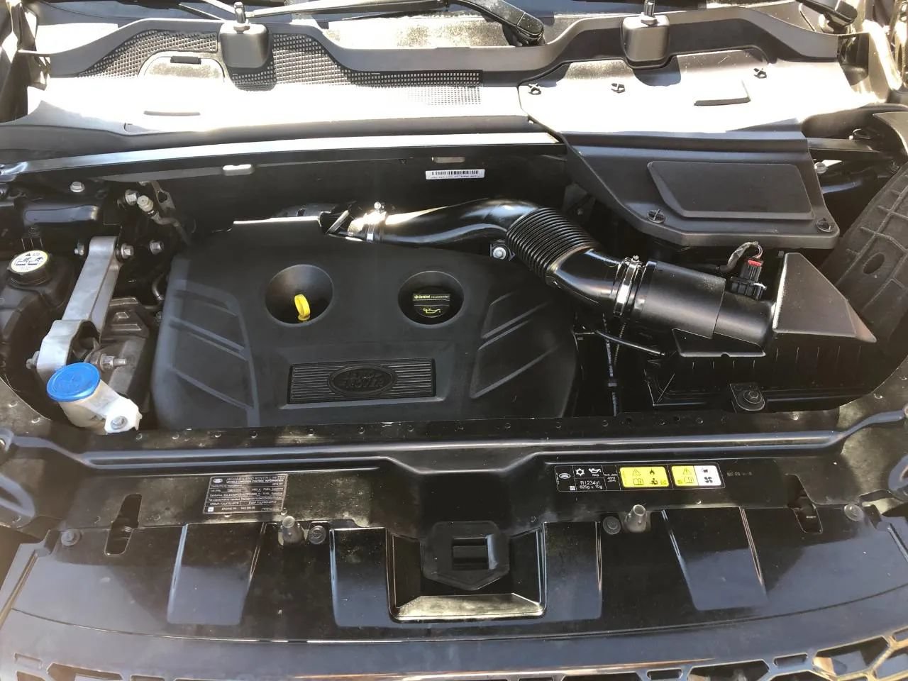 Used 2015 Land Rover Discovery Sport HSE AWD/4WD image 35
