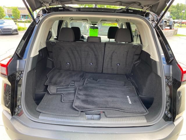 Used 2023 Nissan Rogue S AWD/4WD image 6