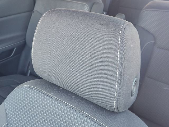 Used 2023 GMC Acadia SLE image 25