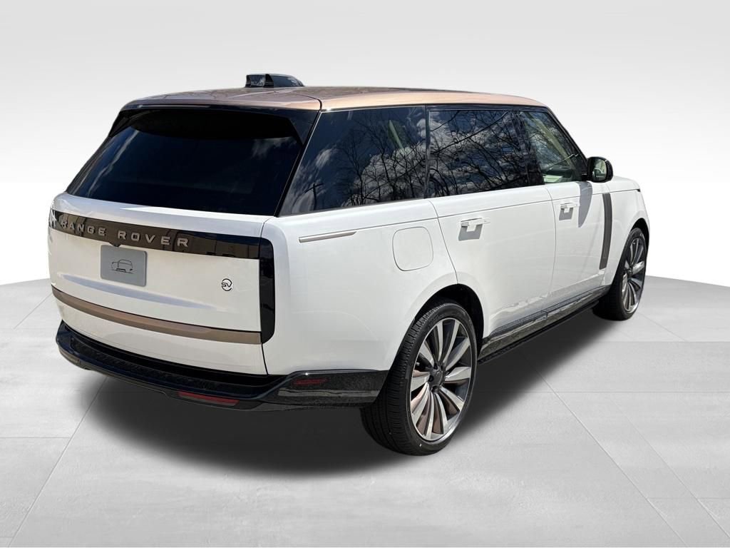 New 2026 Land Rover Range Rover SV image 8