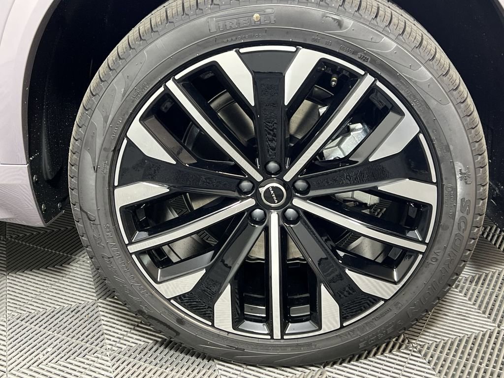 New 2026 Volvo XC90 B6 Plus w/ Protection Package image 17
