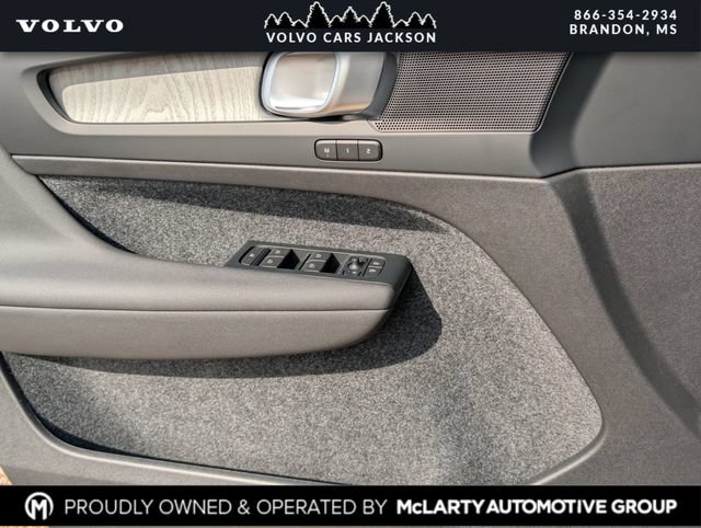New 2026 Volvo XC40 B5 Core AWD/4WD image 19