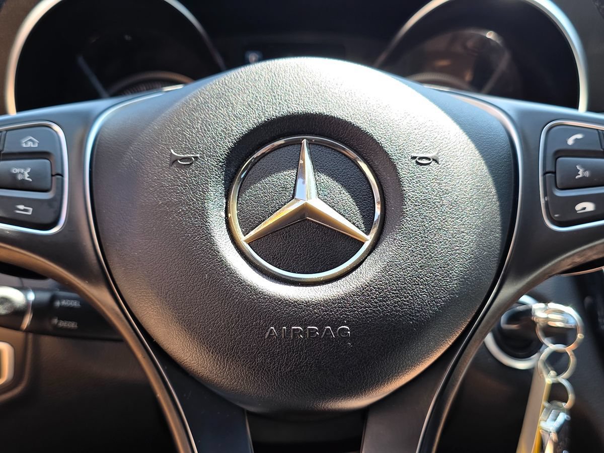 Used 2017 Mercedes-Benz C 300 Sedan image 31