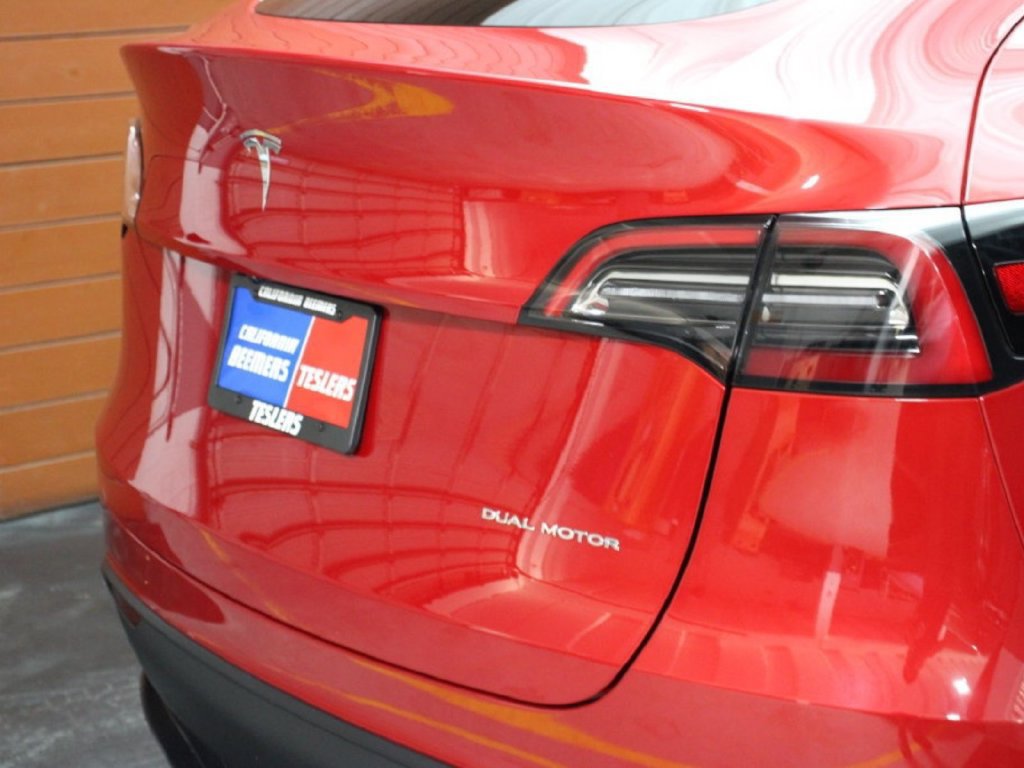 Used 2023 Tesla Model Y Long Range AWD/4WD image 3