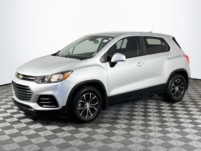 Used 2019 Chevrolet Trax LS w/ LPO, Protection Package FWD image 4