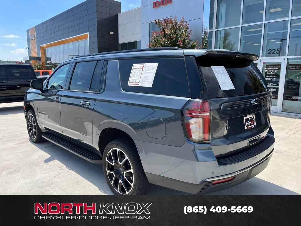 Used 2021 Chevrolet Suburban RST w/ Luxury Package AWD/4WD image 17