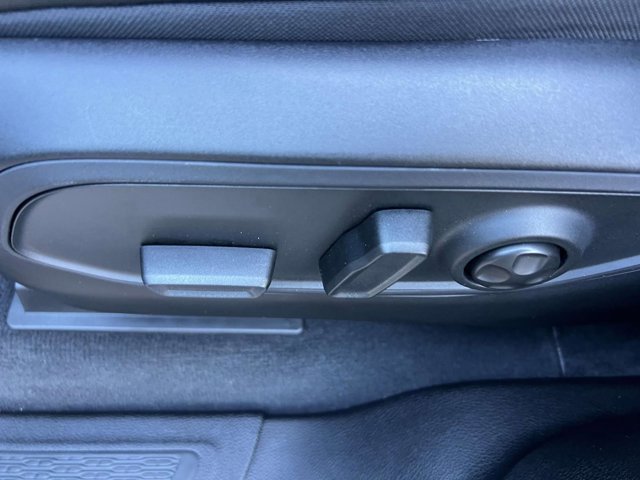 Used 2025 Jeep Grand Cherokee L Limited image 17