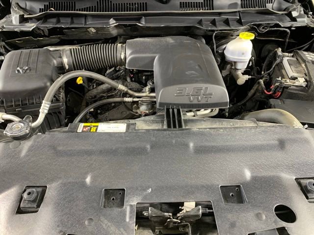 Used 2024 RAM 1500 Classic SLT AWD/4WD image 30