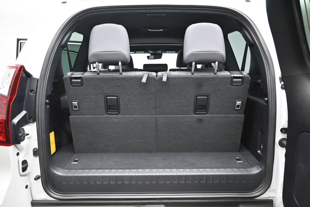 Used 2022 Lexus GX 460 w/ Black Line Special Edition AWD/4WD image 37