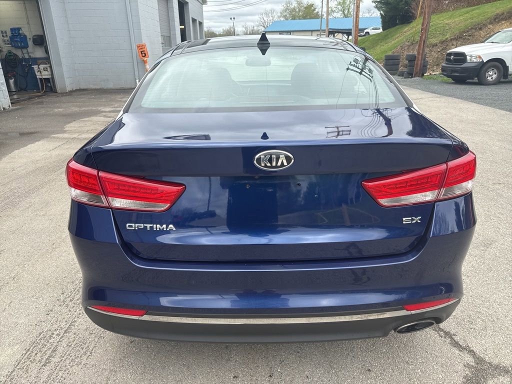 Used 2017 Kia Optima EX w/ Premium Package image 4