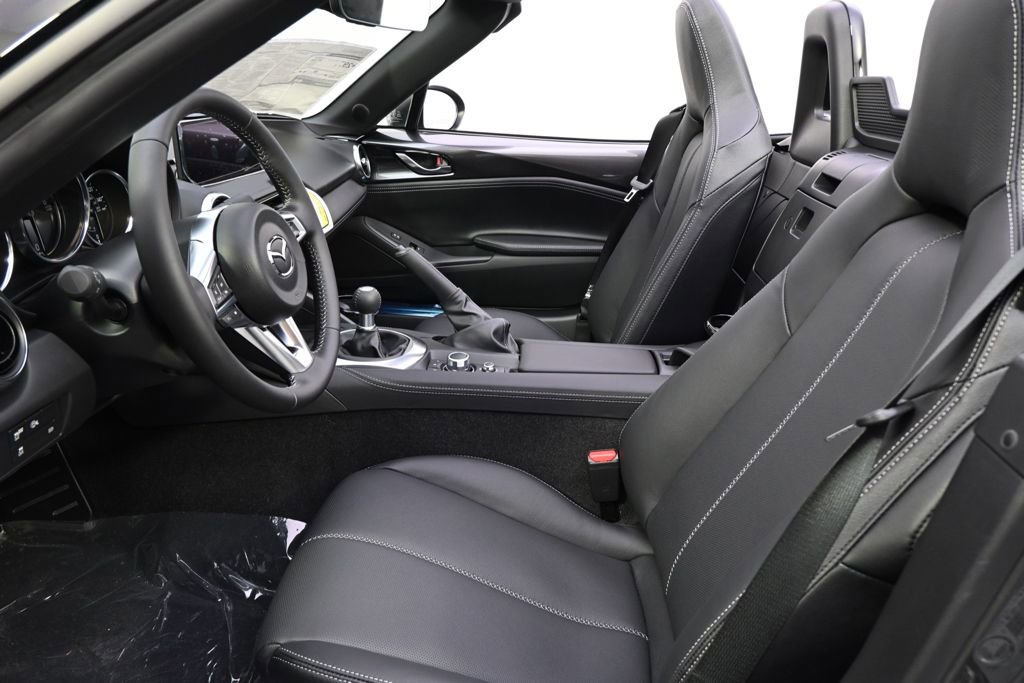 Used 2025 MAZDA MX-5 Miata Grand Touring RWD image 17