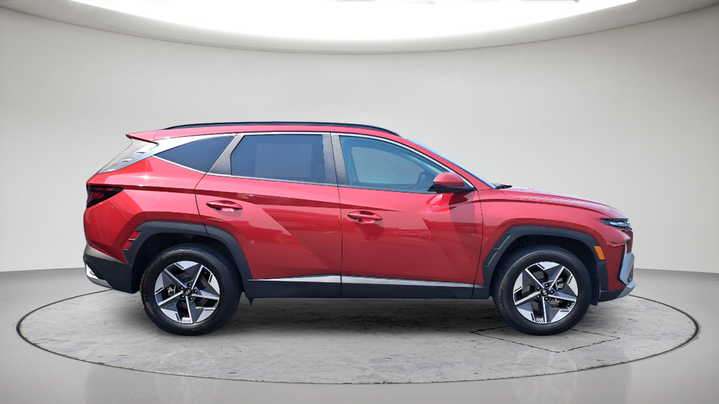 Used 2025 Hyundai Tucson SEL AWD/4WD image 2