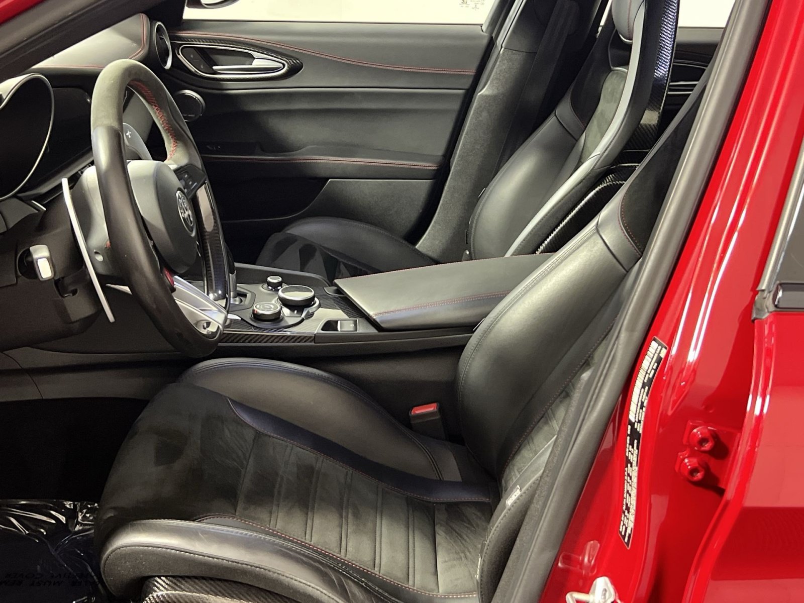 Used 2018 Alfa Romeo Giulia Quadrifoglio w/ Driver Assist Dynamic Package RWD image 13