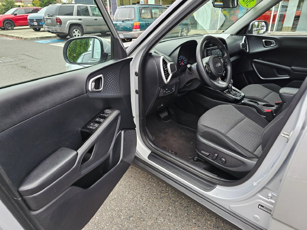 Used 2021 Kia Soul S FWD image 18