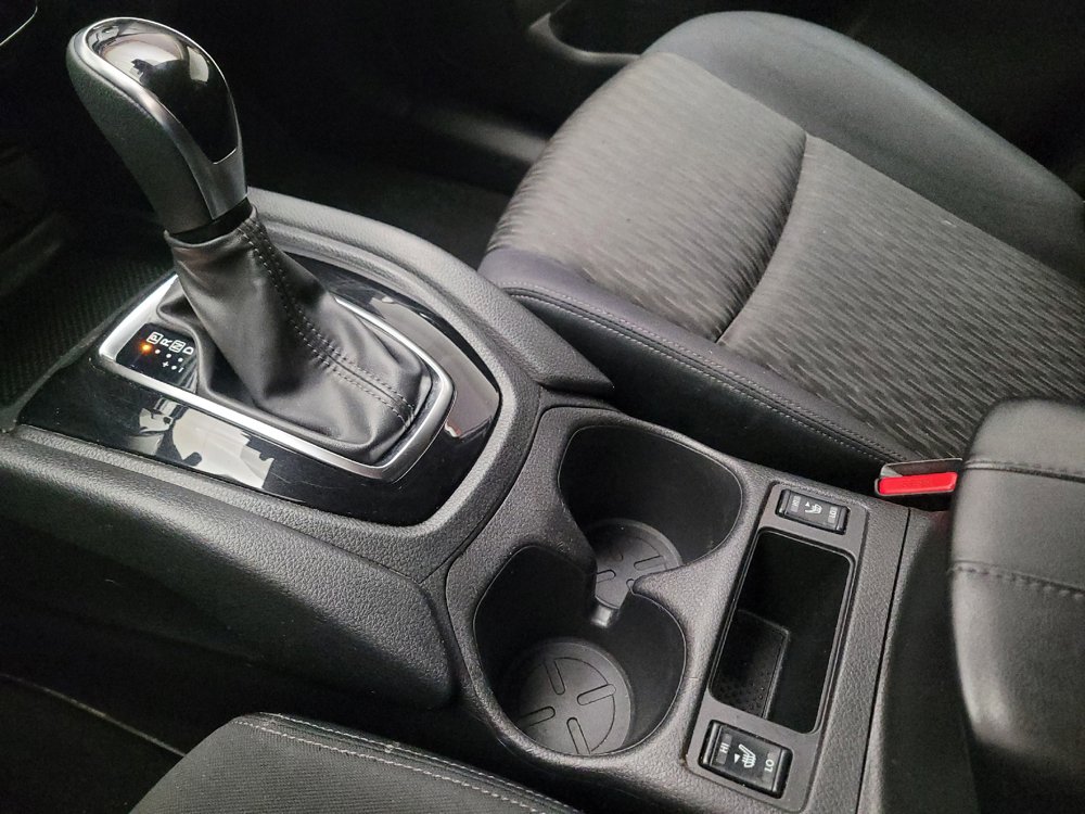 Used 2020 Nissan Rogue SV FWD image 26