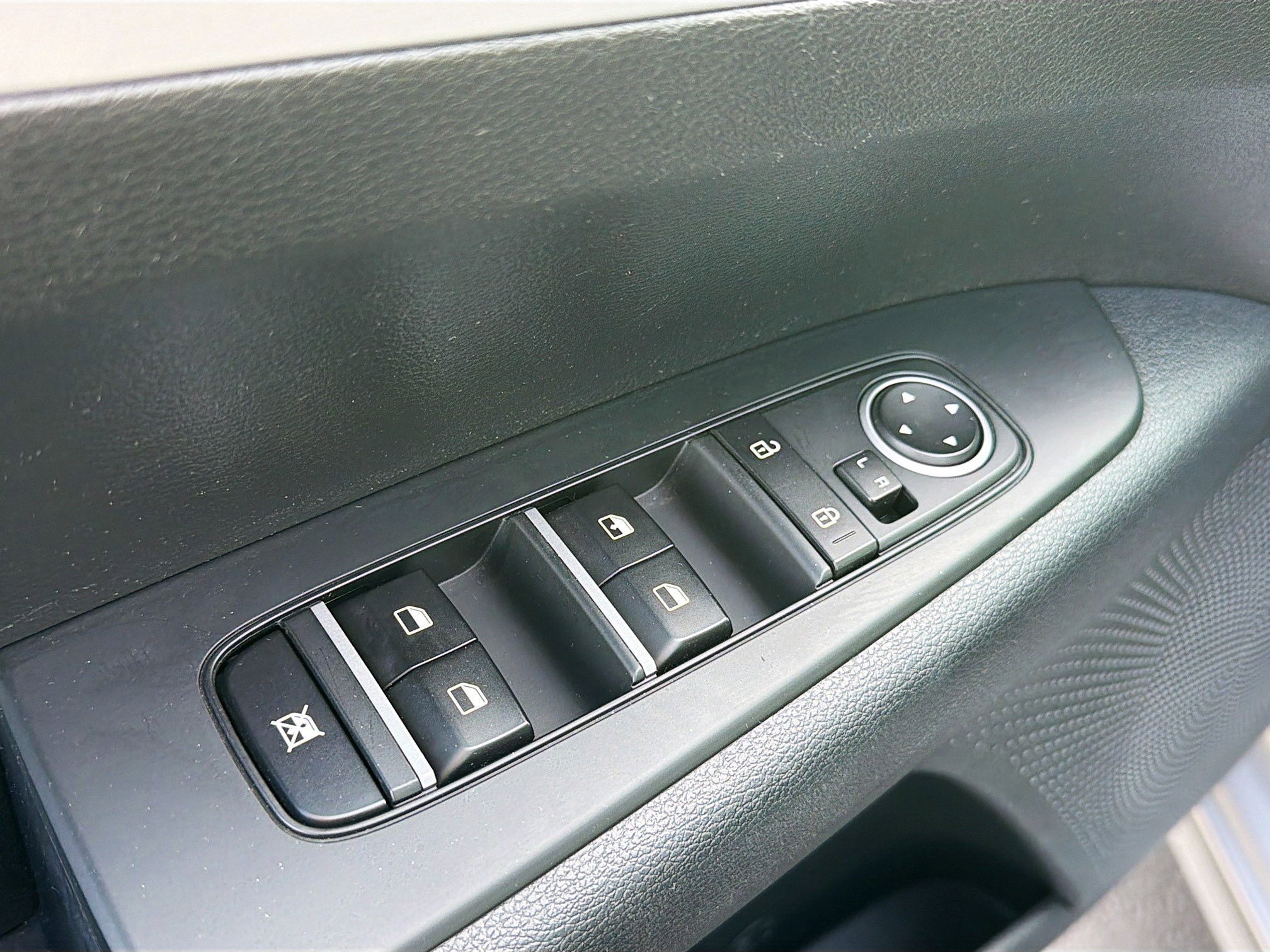 Used 2024 Kia Forte LXS FWD image 6