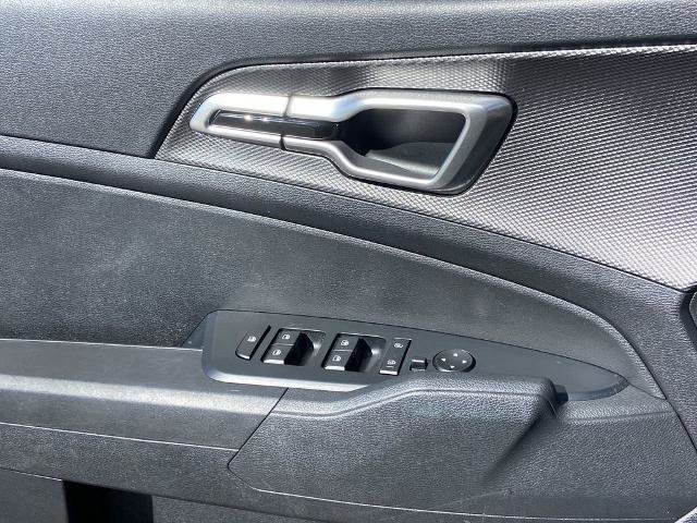 Used 2025 Kia Sportage LX FWD image 17