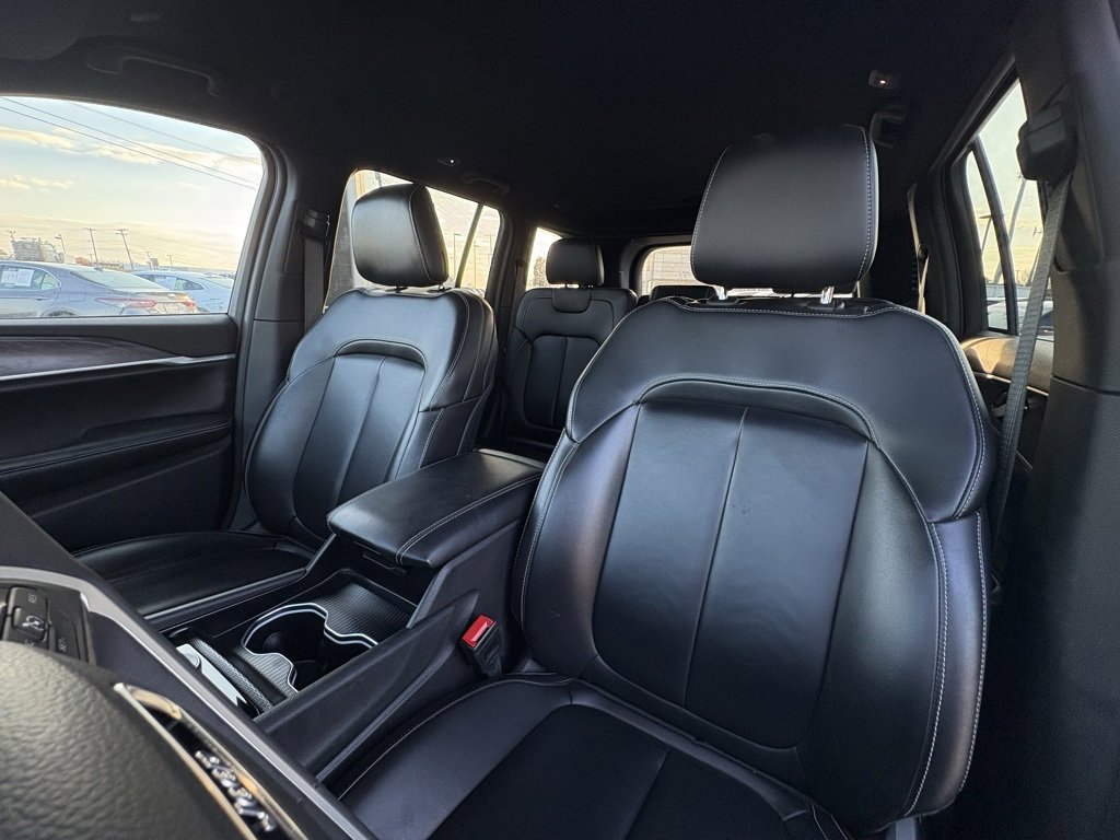 Used 2024 Jeep Grand Cherokee Limited w/ Trailer Tow Package image 22