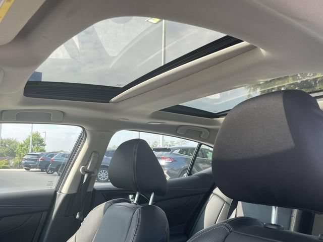 Used 2023 Nissan Maxima Platinum w/ Sport Mat Group FWD image 21
