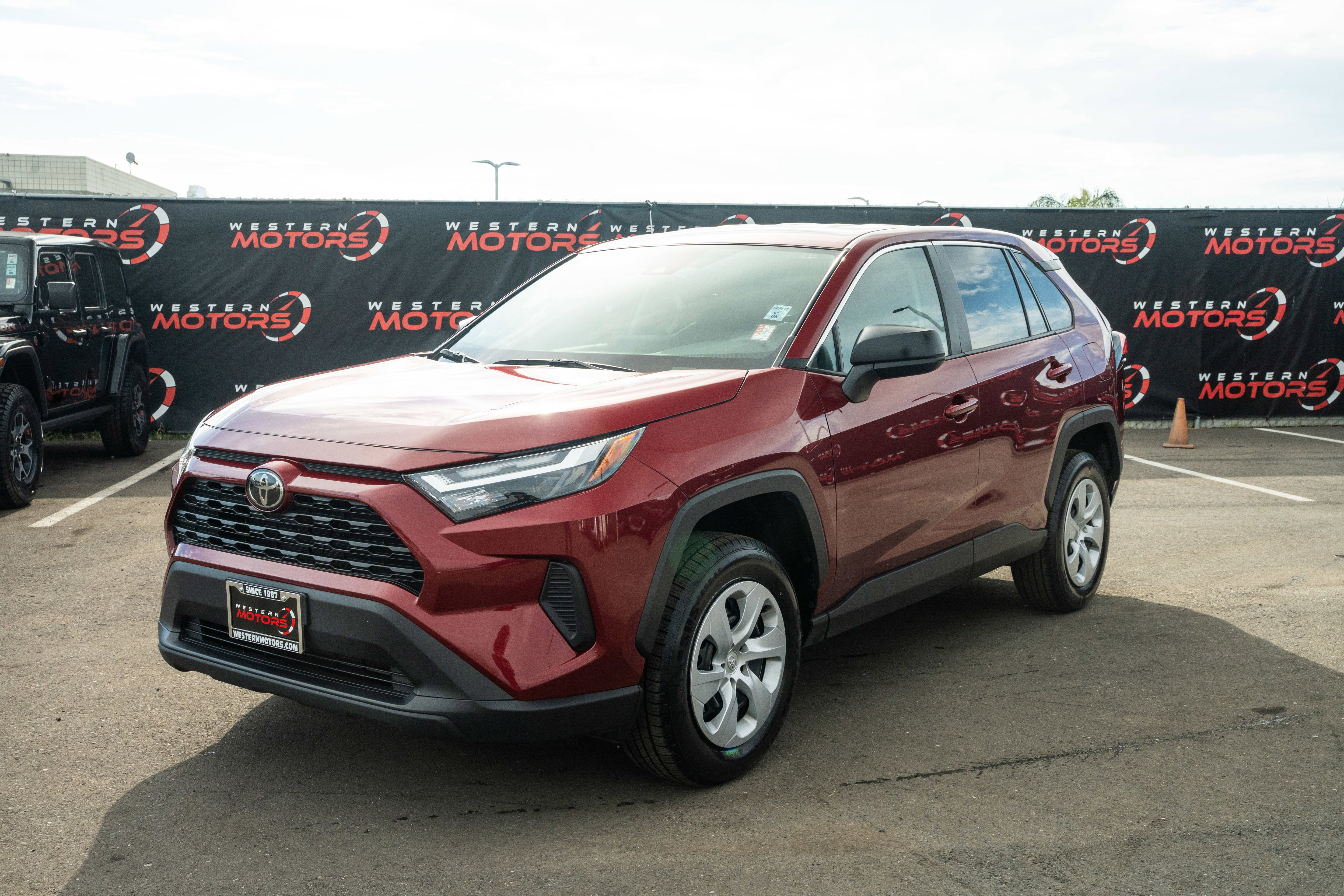 Used 2024 Toyota RAV4 LE image 3