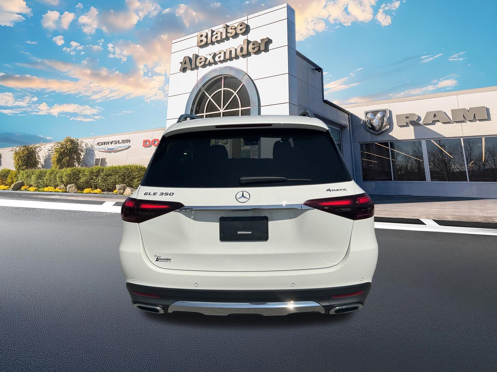 Used 2024 Mercedes-Benz GLE 350 4MATIC video 4