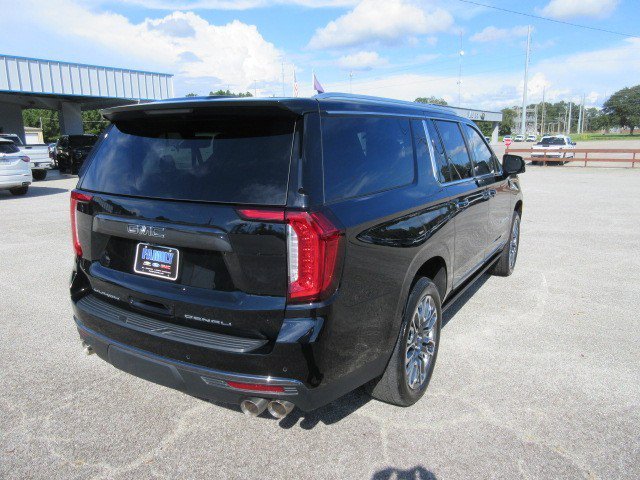 Used 2023 GMC Yukon XL Denali Ultimate image 5