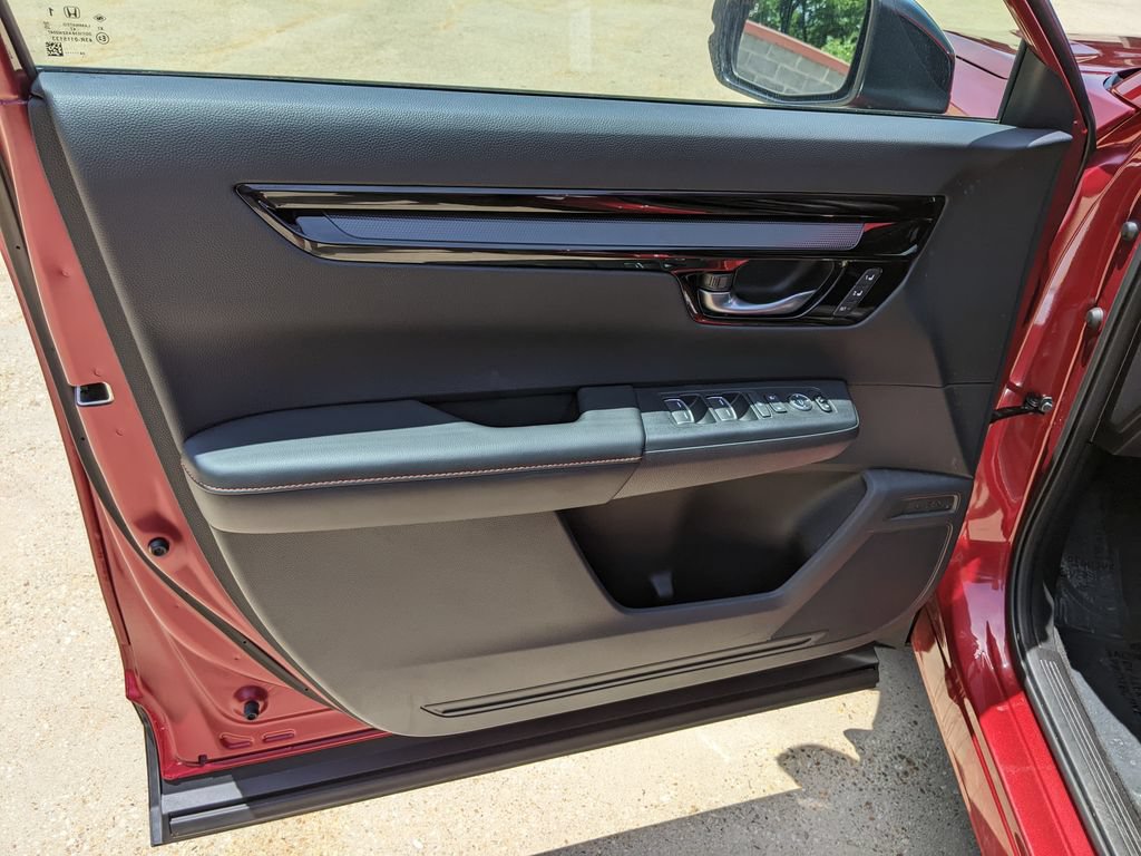 Used 2025 Honda CR-V Sport Touring image 9