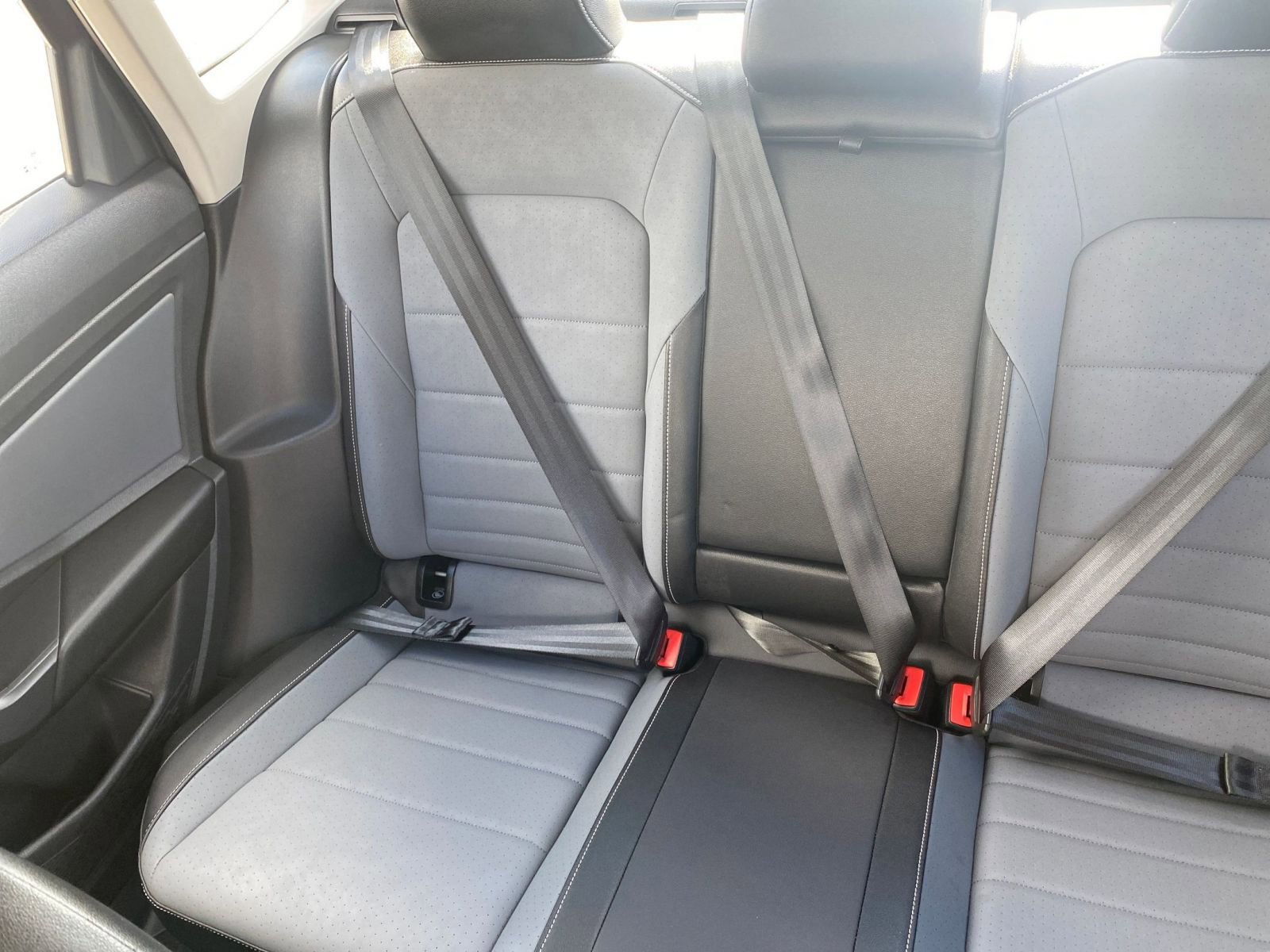 Used 2025 Volkswagen Jetta SE image 39