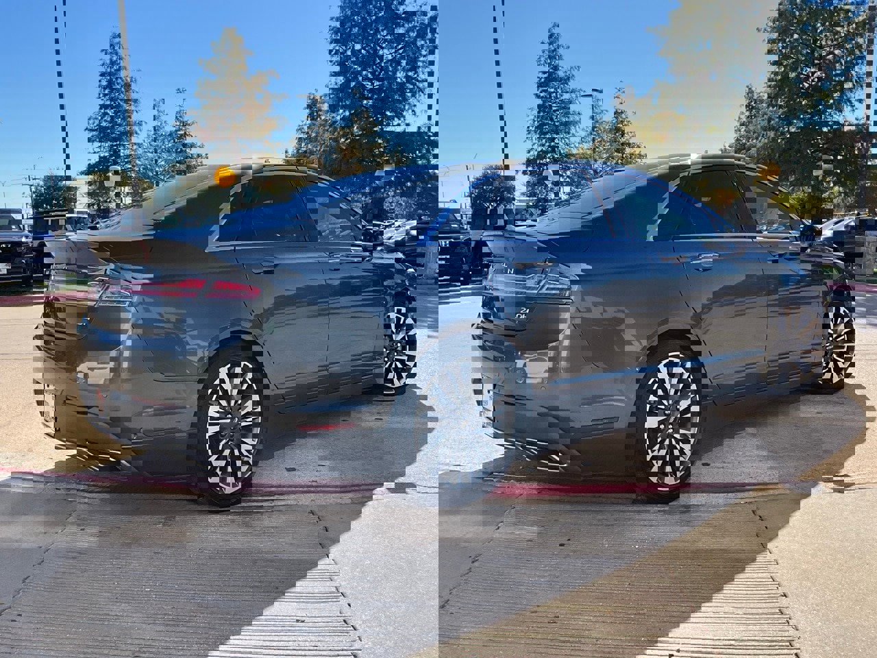 Used 2019 Lincoln MKZ Reserve w/ Luxury Package image 6